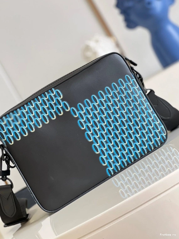 Frstbag ru TRIO LOUIS VUITTON MESSENGER 0715